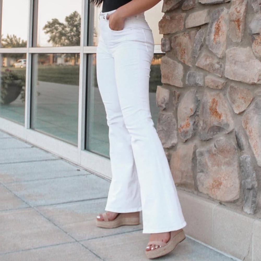 Express Classic White Denim
